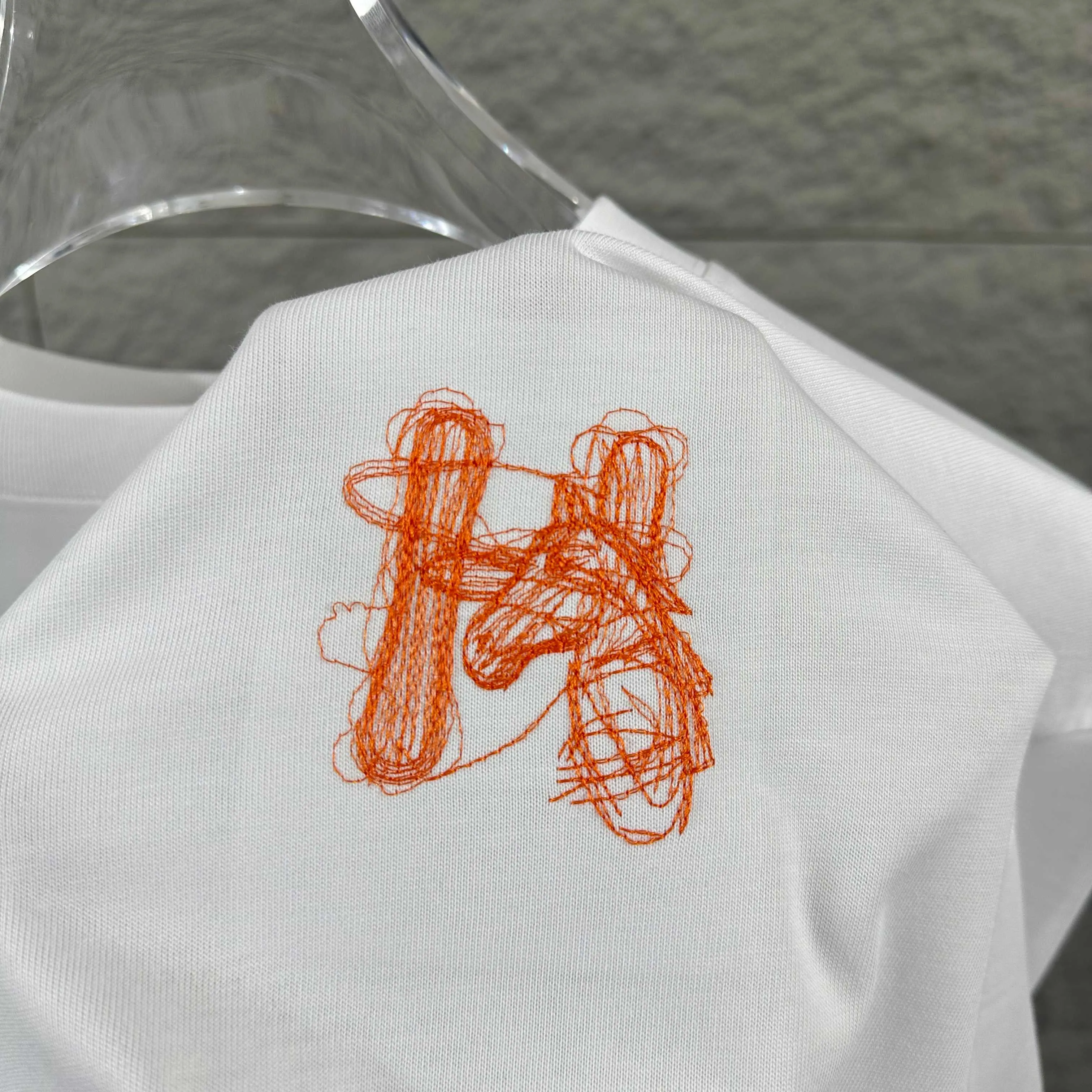 Herme* * 2026 New Arrival Classic T Same Style ：Black White Gray Size： S （90-130 ） M （120-150 ） L （140-165 ） XL （160-180 ） XXL （180-210 ）